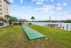 Bayshore Yacht & Tennis Club Luxury Condominiums