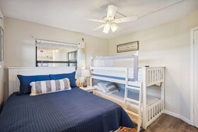 Bayshore Yacht & Tennis Club Luxury Condominiums