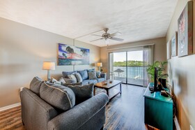 Bayshore Yacht & Tennis Club Luxury Condominiums