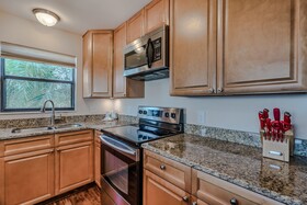 Bayshore Yacht & Tennis Club Luxury Condominiums