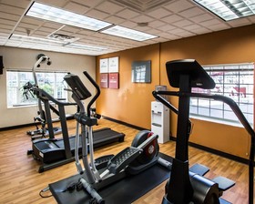 Comfort Suites Airport