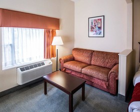 Comfort Suites Airport