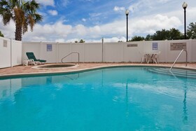Country Inn & Suites by Radisson, Jacksonville West, FL