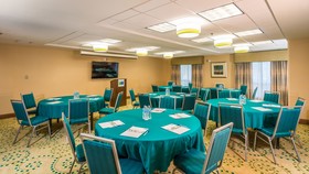 Holiday Inn Express & Suites Jacksonville - Blount Island