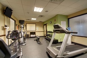 Holiday Inn Express & Suites Jacksonville SE- Med Ctr Area