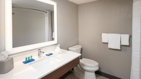 Holiday Inn Express & Suites Jacksonville W - I295 and I10
