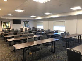 Holiday Inn Express & Suites Jacksonville W - I295 and I10