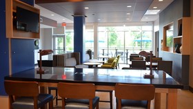 Holiday Inn Express & Suites Jacksonville W - I295 and I10