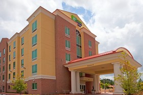Holiday Inn Express Hotel & Suites Chaffee-Jacksonville West