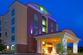 Holiday Inn Express Hotel & Suites Chaffee-Jacksonville West