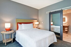Home2 Suites by Hilton Jacksonville South St Johns Town Center