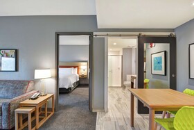 Home2 Suites by Hilton Jacksonville South St Johns Town Center