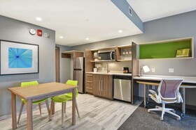 Home2 Suites by Hilton Jacksonville South St Johns Town Center