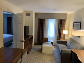Homewood Suites by Hilton Jacksonville Deerwood Park
