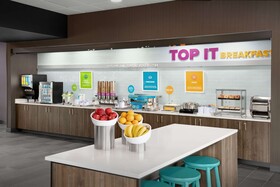 Tru by Hilton Jacksonville Airport I-95