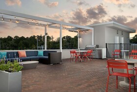 Tru by Hilton Jacksonville Airport I-95