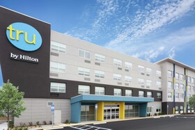 Tru by Hilton Jacksonville St Johns Town Center