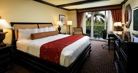 Jupiter Beach Resort & Spa