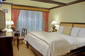 Jupiter Beach Resort & Spa