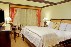 Jupiter Beach Resort & Spa
