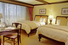 Jupiter Beach Resort & Spa
