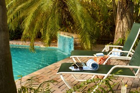 Tropical Inn