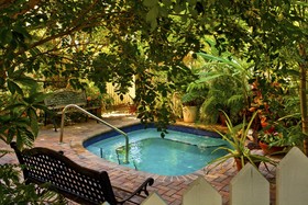 Tropical Inn