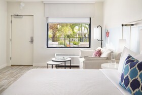 Blue Flamingo Resort Key West