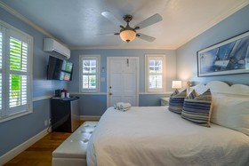Duval Inn