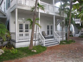 Paradise Inn