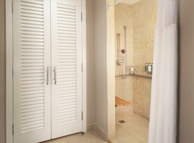 Pier House Resort &  Spa