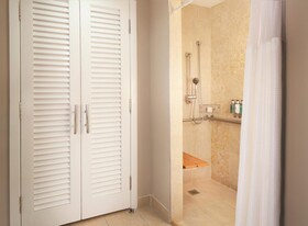 Pier House Resort &  Spa