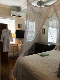 The Guesthouses at Southernmost Beach Resort