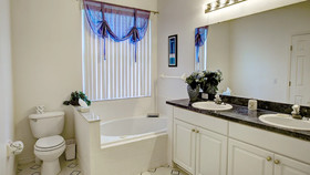 Cambridge Vacation Home with Pool