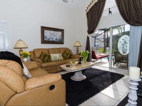 Cristine's Seasons Villa