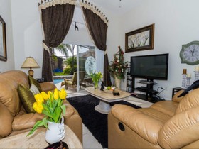 Cristine's Seasons Villa