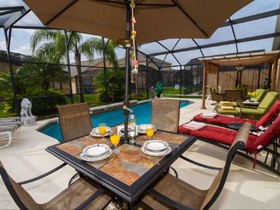 Cristine's Seasons Villa