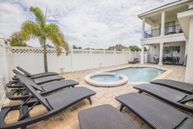 Kevin's Reunion Resort Vacation Home