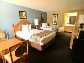 Super 8 by Wyndham Kissimmee/Orlando