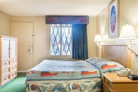 Super 8 by Wyndham Kissimmee/Orlando