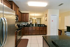 Marcus 6 Bedroom Villa by Redawning