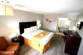 Quality Inn & Suites By the Parks
