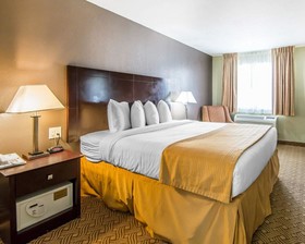 Quality Inn & Suites By the Parks
