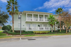 Reuinon by iHome Resort