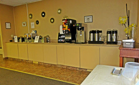 Roomba Inn & Suites Orlando