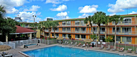Roomba Inn & Suites Orlando