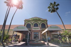 Roomba Inn & Suites Orlando