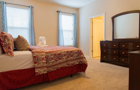 Trafalgar Retreat by Orlando Short Term