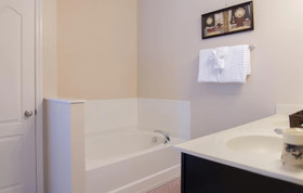 Trafalgar Retreat by Orlando Short Term