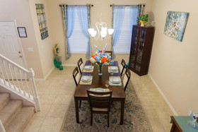 Trafalgar Retreat by Orlando Short Term